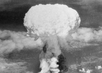 ضحايا الأمطار السوداء يدخلون قائمة الناجين من القنابل النووية في اليابان