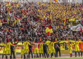 تشرين يحرز لقب الدوري و يضيف النجمة الثالثة لقميصه