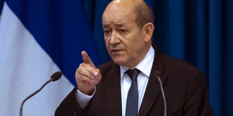 وزير الخارجية الفرنسي يملي شروطه على اللبنانيين