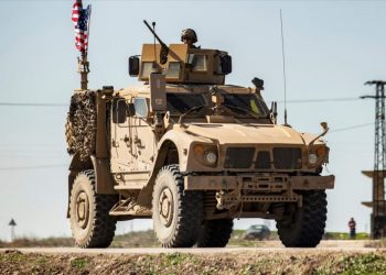 تقرير أمريكي يحذر من بقاء الجنود الأمريكيين في سوريا