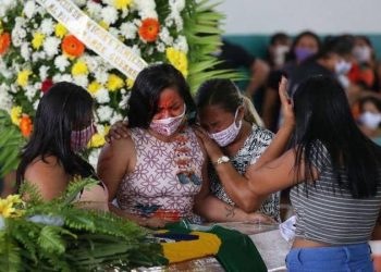 البرازيل: اللقاح لن يقضي على كورونا.. عليك أن تتعايش معه