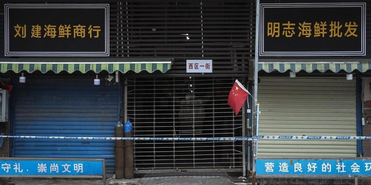 كيف سيطرت الصين على فيروس كورونا ؟