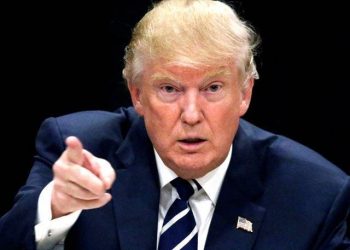 ترامب يتهم وكالة أمريكية بإبطاء تجارب اللقاح المنتظر