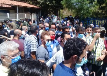 انسحاب الكادر الطبي من مركز الجلاء بدمشق بسبب السيول البشرية