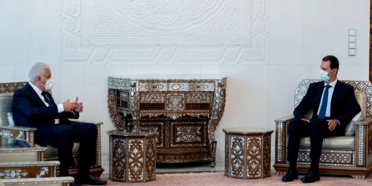 رئيس هيئة الحشد الشعبي ينقل رسالة العراق إلى سوريا