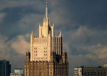 موسكو تدين الإتفاق الأمريكي مع قسد لسرقة النفط السوري