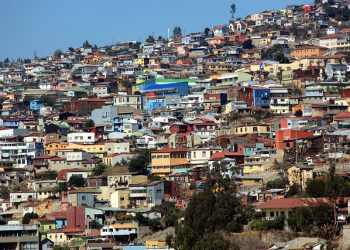 الاقتصاد التشيلي يقدم القروض الصخمة للمتفاعدين رغم الجائحة