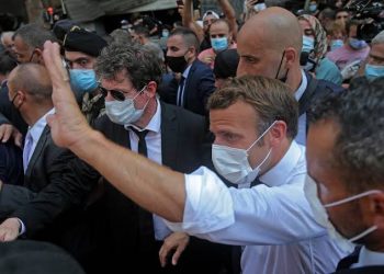 الرئيس الفرنسي “باله مشغول” على بيروت لذلك سيعود إليها قريباً