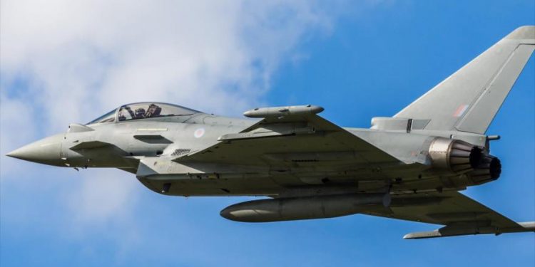 بريطانيا تعزز دورياتها المستفزة للجانب الروسي