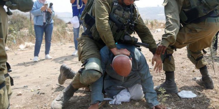 إيران: الذي جرى هو تطبيع ركبة الصهيانية على رقبة الفلسطينيين