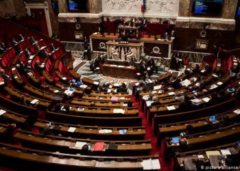 نواب فرنسيون يدينون العلاقات بين الدول العربية و “إسرائيل”