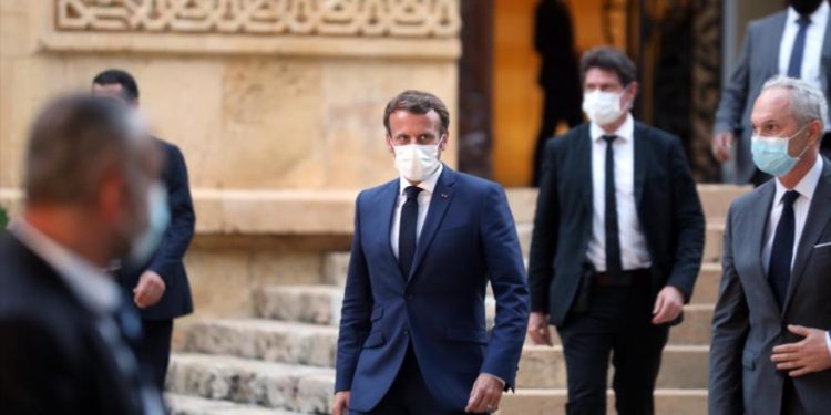 فرنسا تهدد لبنان بفرض عقوبات ما لم يكن هناك “تغيير حقيقي”