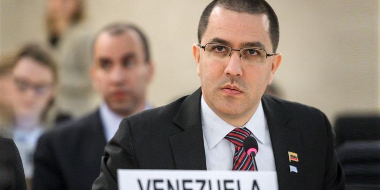 كاراكاس تحث وزير خارجية تشيلي على احترام سيادة الشعب الفنزويلي