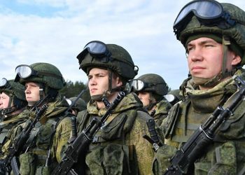 الجنود الروس يستعدون للتدريبات العسكرية في بيلاروسيا