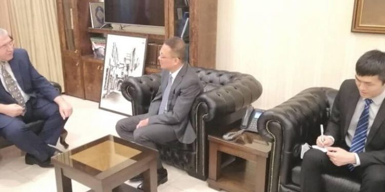 دمشق و بكين تبحثان تطوير التعاون الثقافي والعلمي