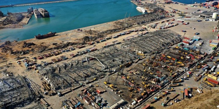 وصول بعثة التحقيق الذرية لمعرفة أسباب انفجار مرفأ بيروت