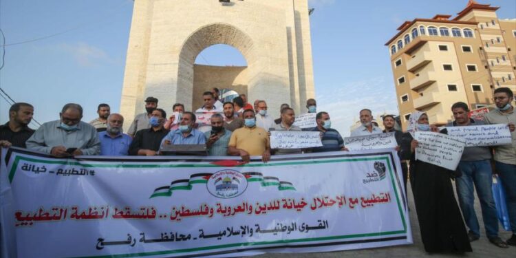 الجزائر تطالب بالتحرك ضد تصريحات ماكرون التحريضية