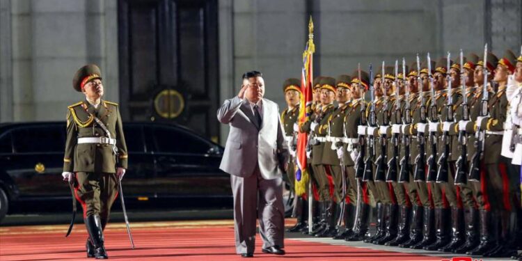 بعد تصميمها على تطوير الصواريخ.. بيونغ يانغ تعين قائداً جديداً للقوات المسلحة