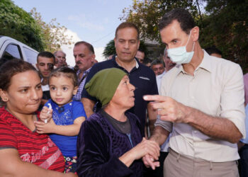 الرئيس الأسد يزور قرى ريف اللاذقية المتضررة جراء الحرائق