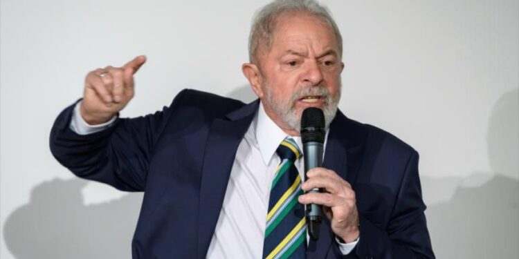 دا سيلفا يطالب بعزل بولسونارو لعدم شرائه اللقاح الصيني