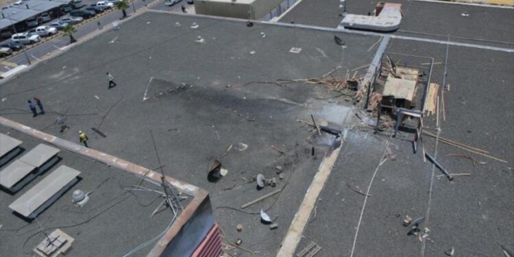 القوات اليمنية تفاجئ مطار أبها السعودي بطائرات مسيرة