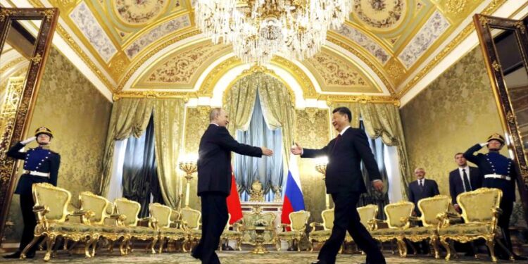 الصين مستعدة للتعاون مع روسيا لمواجهة الهيمنة الأمريكية