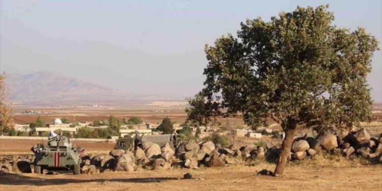 دورية روسية تخترق منطقة تسيطر عليها الولايات المتحدة في سوريا