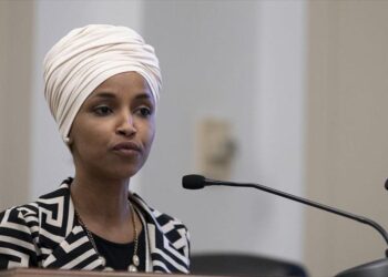 عضو في الكونغرس: العقوبات ضد إيران تبعد الولايات المتحدة عن حلفائها