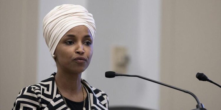 عضو في الكونغرس: العقوبات ضد إيران تبعد الولايات المتحدة عن حلفائها