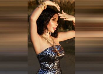 الكويت تطرد مذيعة لبنانية بسبب نشرها صور مسيئة