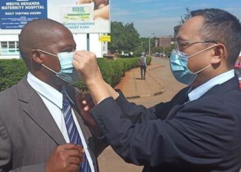 أطباء صينيون في أنغولا للحد من تفشي كورونا