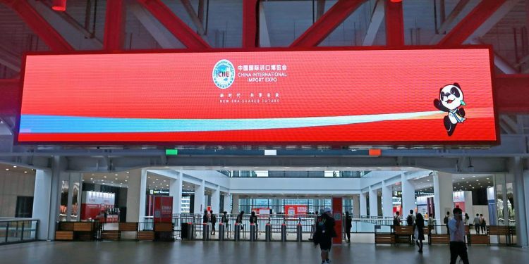 معرض الصين الدولي للاستيراد يدعم تعزيز الأعمال