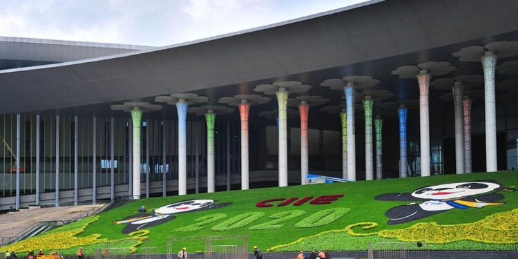 اهتمام كبير لمعرض الصين الدولي الثالث للاستيراد بالمنتجات الصحية