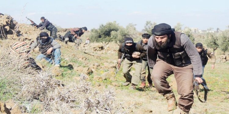 صراع عنيف بين مليشيات موالية لواشنطن مع أخرى تتبع لأنقرة في سوريا