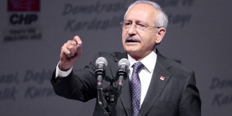 زعيم المعارضة التركية يدعو أردوغان لانتخابات مبكرة