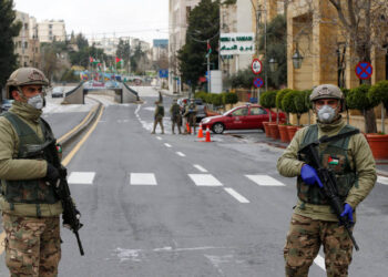 فرض حظر تجول شامل لأيام الجمعة في الأردن حتى نهاية العام