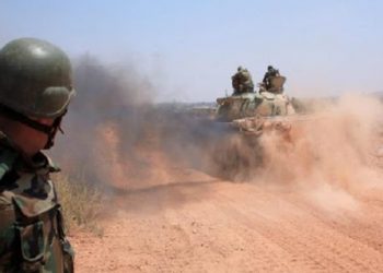 مقاتلون سوريون و روس يشنون هجمات مكثفة ضد داعش