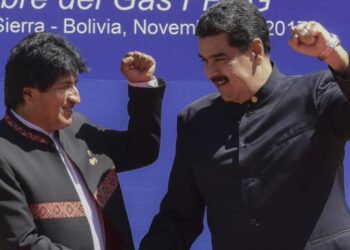 مادورو يحتفل بنهاية الديكتاتورية في بوليفيا وعودة إيفو