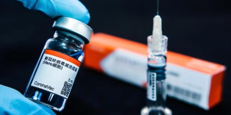 البرازيل توقف تجارب لقاح صيني ضد الوباء التاجي