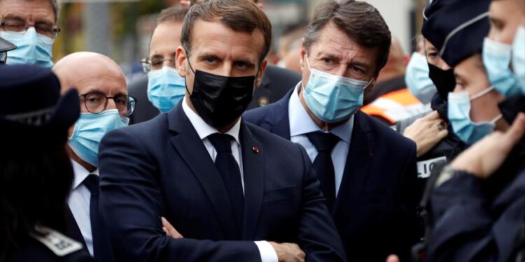 ماكرون يستنكر موقف تركيا “العدواني” تجاه دول الناتو