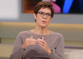 ألمانيا تحذر من “وضع متفجر للغاية” في الولايات المتحدة بعد الانتخابات