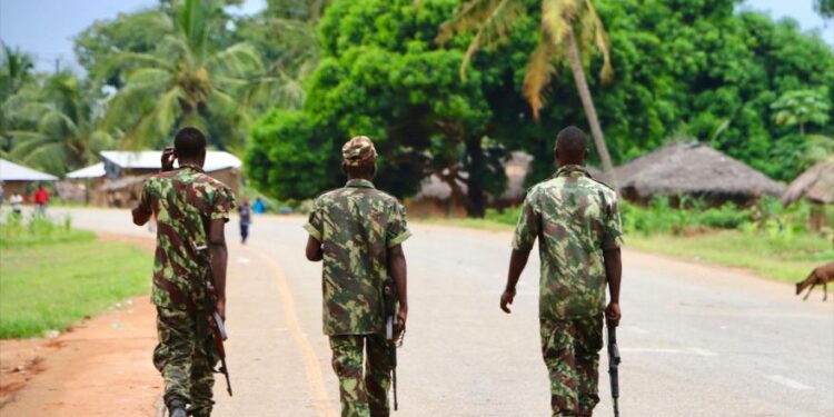 جماعة مرتبطة بداعش تقطع رؤوس 50 شخصاً في موزمبيق