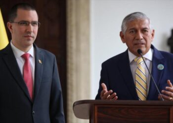 خبراء القارة يؤكدون أن فنزويلا ستجري انتخابات حرة و نزيهة