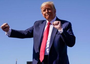 ترامب يحضر لـ “مسيرة النصر” و بادين غير مهتم