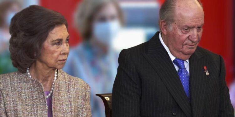 قاضي إسبانيا يفتح تحقيقاً جديداً ضد خوان كارلوس الأول