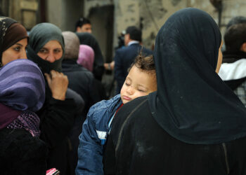 عودة اللاجئين الفلسطينيين إلى مخيم اليرموك في سوريا