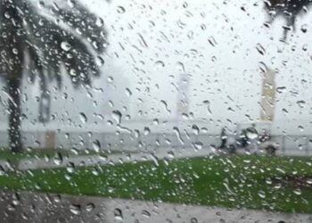 أول منخفض شتوي وتحذيرات من سيول وفيضانات