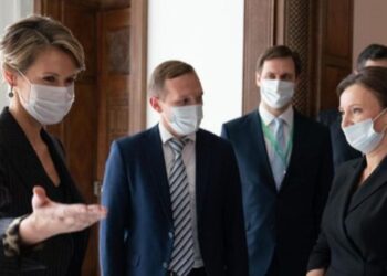 السيدة أسماء الأسد تستقبل مفوضة حقوق الأطفال في روسيا