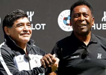 بيليه لمارادونا: يوماً ما.. هناك في الجنة سنلعب معاً