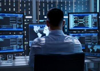 تعرّف على 25 دولة تتجسس على هواتف مواطنيها !